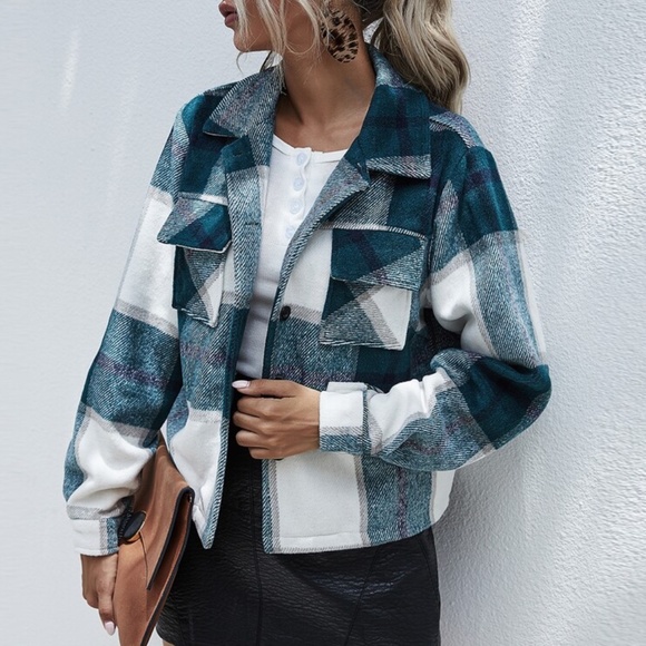 Jackets & Blazers - Plaid Green pocket button up jacket shacket